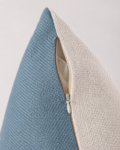 cojin-decorativo-azul-beige-flecos-45×45-frontal.jpg